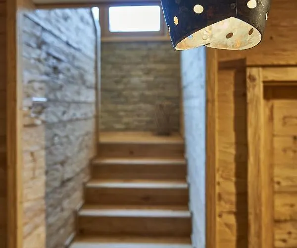 Lessner 아파트 로이타쉬