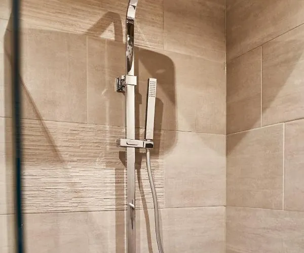 Lessner 로이타쉬